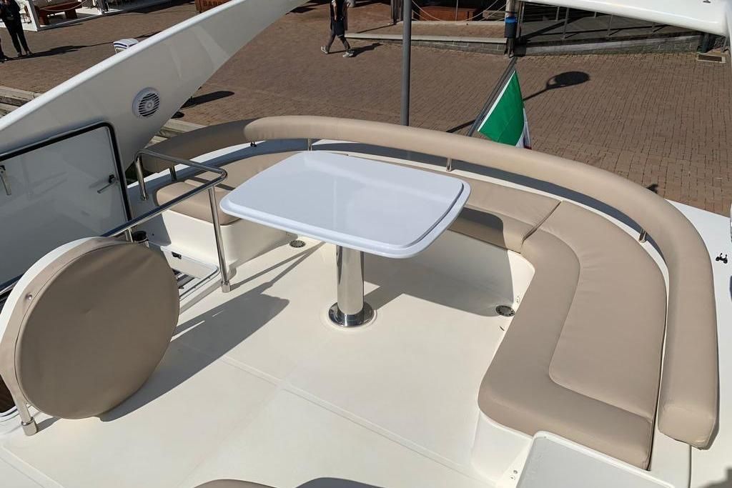 2004 Ferretti Yachts 62 