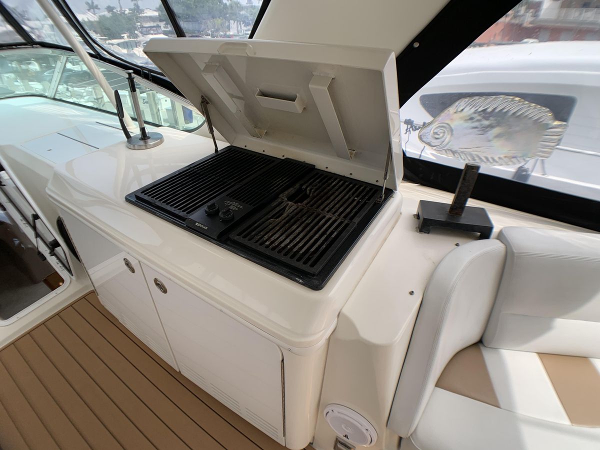 2006 Carver 56 