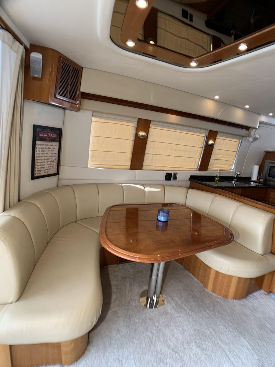 2006 Carver 56 