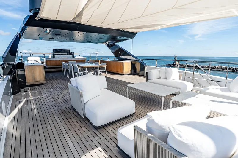Neverland Yacht Photos Pics Luxurious 2020 Sanlorenzo 44 Alloy yacht deck with elegant seating and ocean view.