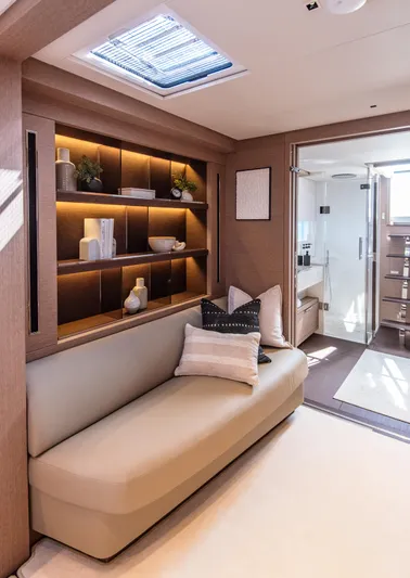  Yacht Photos Pics Master Cabin Seating Area