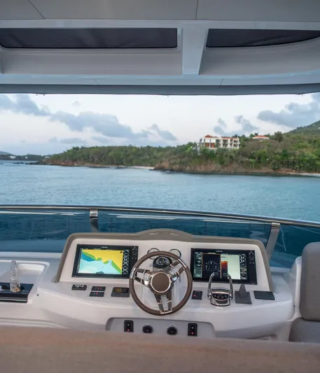  Yacht Photos Pics Helm