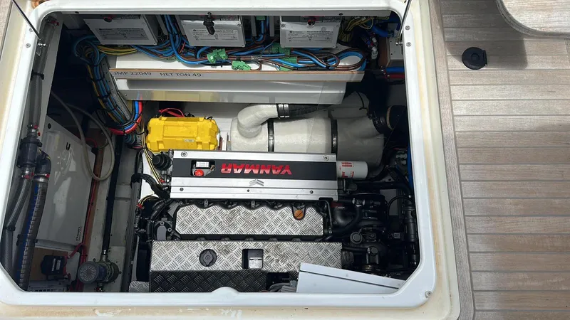  Yacht Photos Pics Port Engine Room