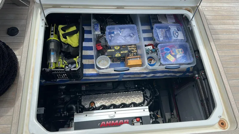  Yacht Photos Pics Starboard Engine Room