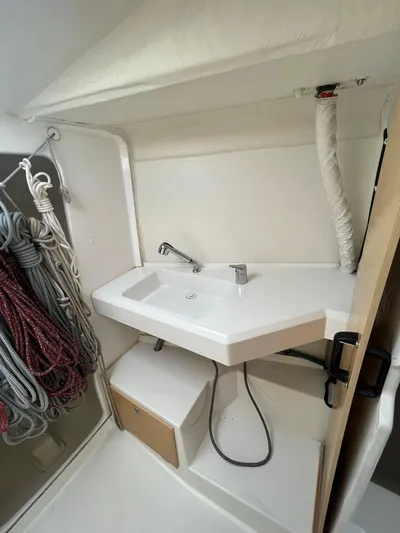 Yolo Yacht Photos Pics Jeanneau Sun Fast 3600 bathroom sink with ropes, 2013 model.