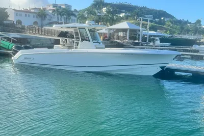 Boston Whaler 330 Outrage