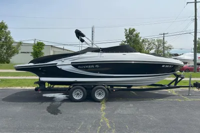 Rinker Captiva 246 BR