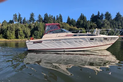 Bayliner 32 Conquest