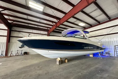 Sea Ray SLX 350 Outboard