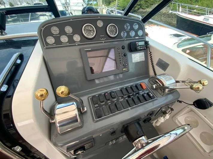 Vixen Yacht Photos Pics Control console of 2002 Tiara Yachts 3500 Open.