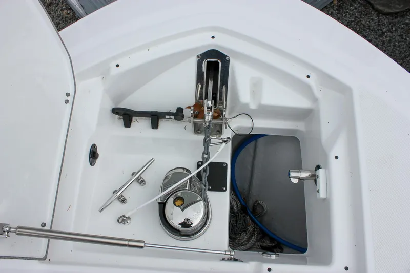 Irish Eyes Yacht Photos Pics 2023 Blackfin 252 CC anchor locker with winch and rope storage.