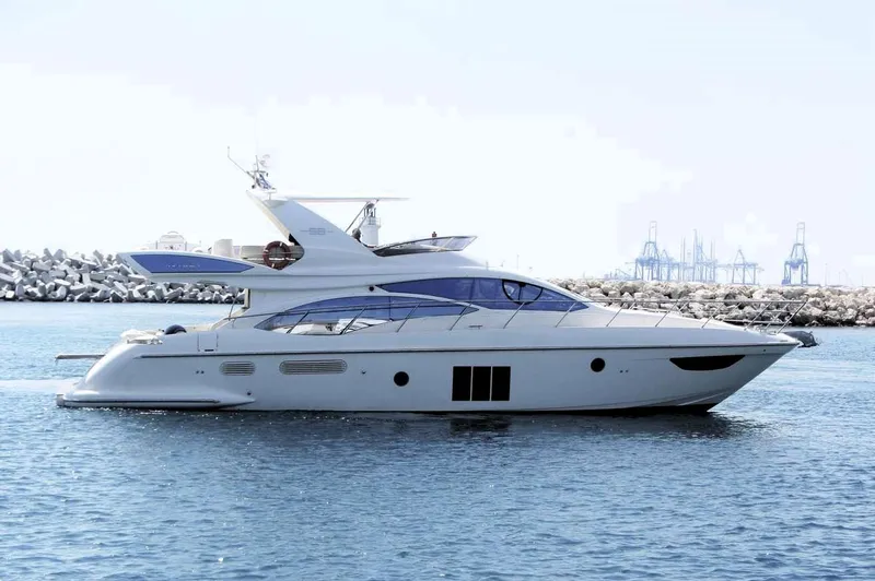 Toy Yacht Photos Pics 