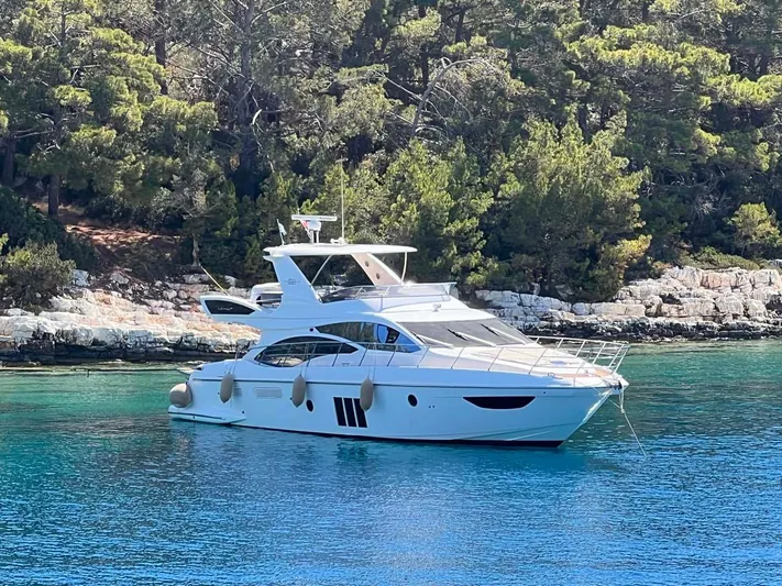 Toy Yacht Photos Pics 