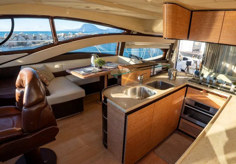 Toy Yacht Photos Pics 