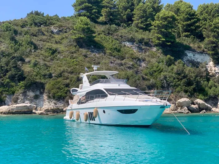 Toy Yacht Photos Pics 