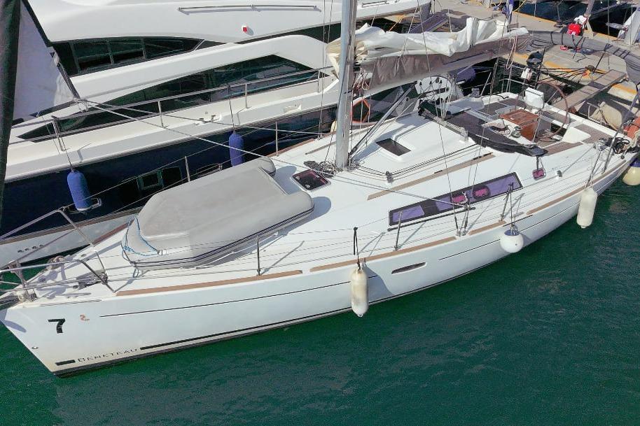 2013 Beneteau Oceanis 370