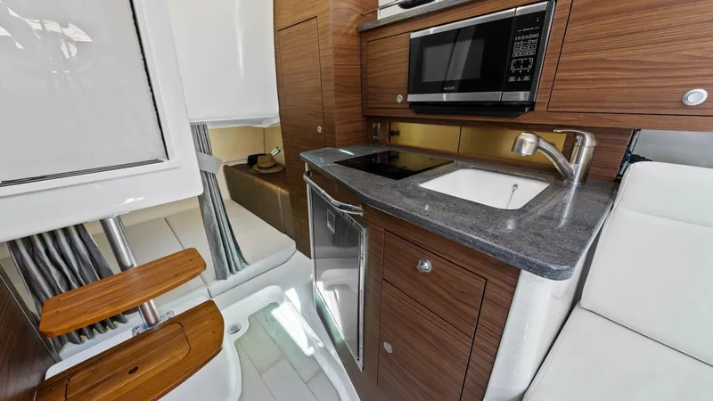 Aventura Yacht Photos Pics Boston Whaler 32 - O Sea D - Galley