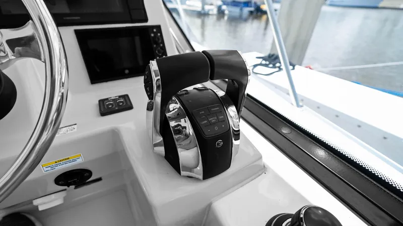 Aventura Yacht Photos Pics Boston Whaler 32 - O Sea D - Helm