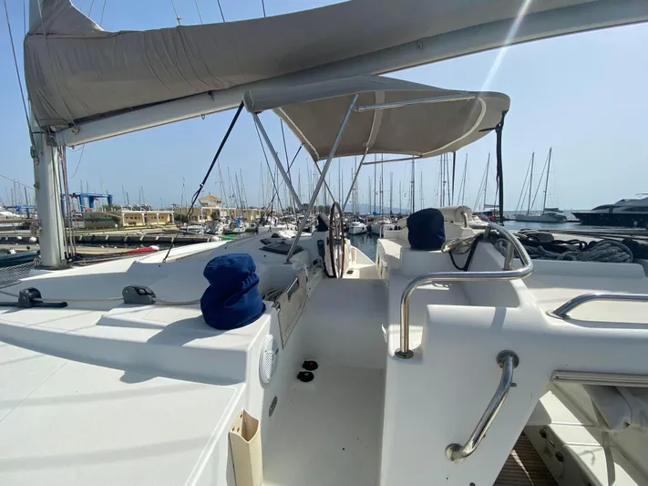  Yacht Photos Pics fly bridge