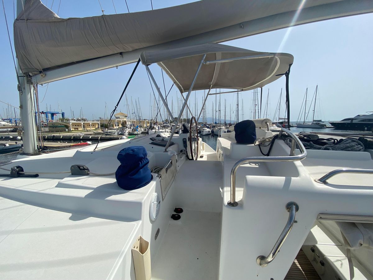 2009 Lagoon 44 