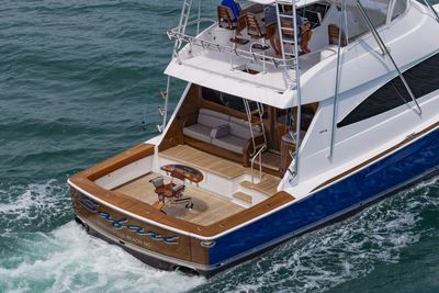 Yacht