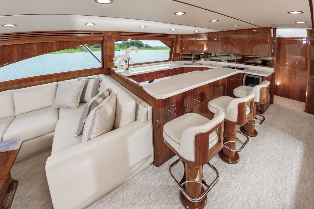 2022 Viking 72 