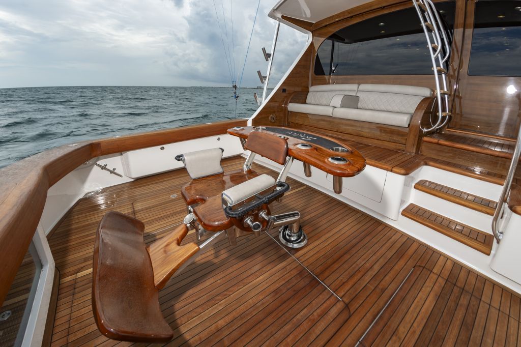 2022 Viking 72 