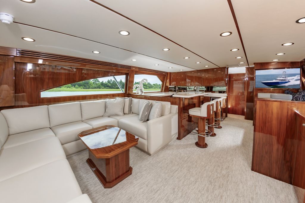 2022 Viking 72 
