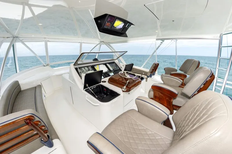 Safari Yacht Photos Pics 