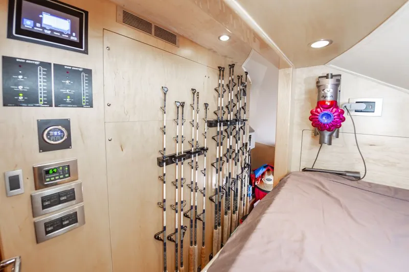 Safari Yacht Photos Pics 