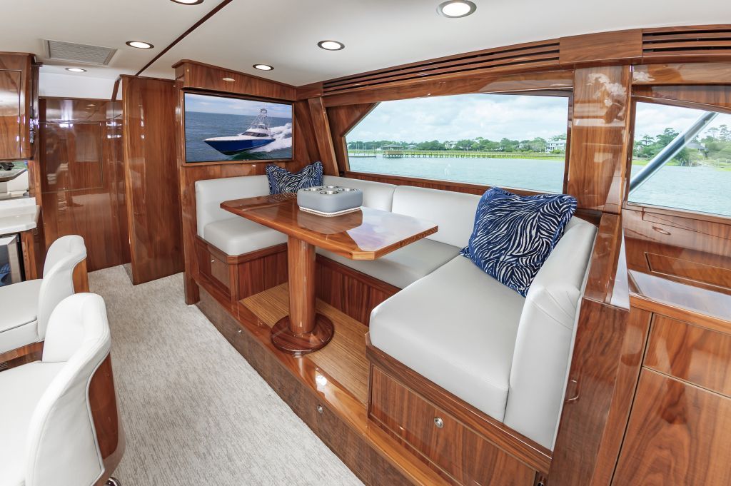 2022 Viking 72 