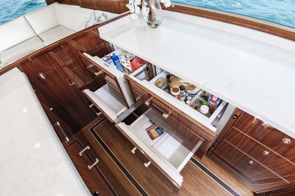 2022 Viking 72 