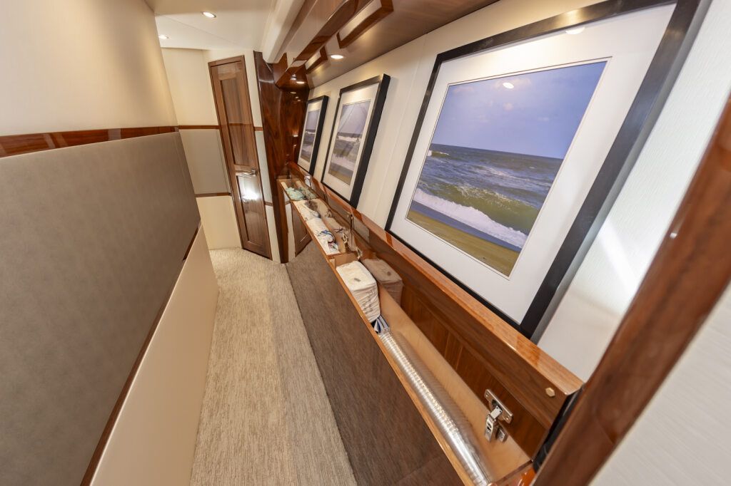 2022 Viking 72 