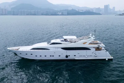 Ferretti Yachts Customerline 112