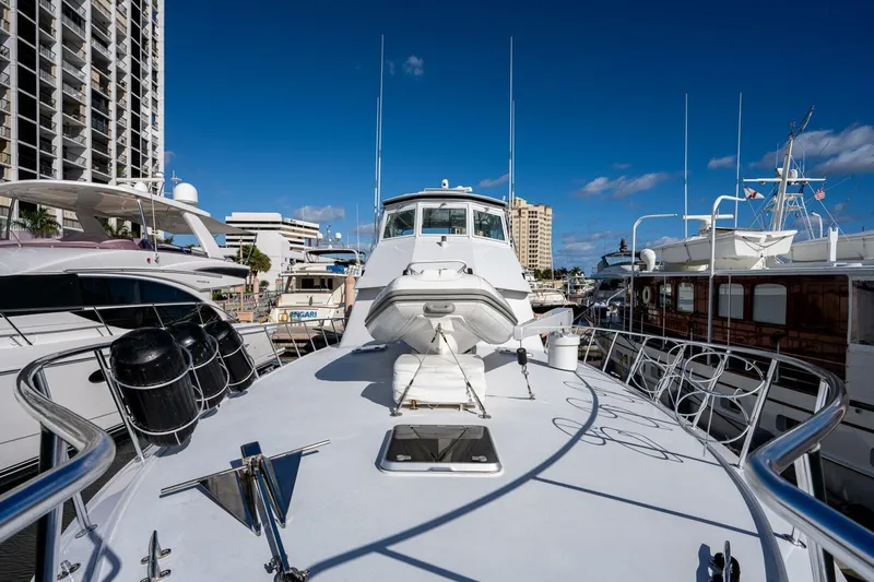 Enchantress Yacht Photos Pics 1997 Hatteras 65 Convertible - Image 65