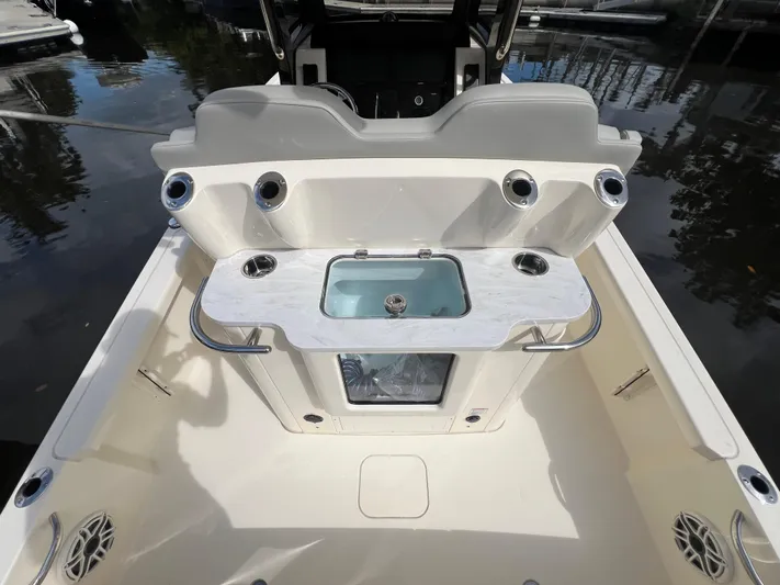  Yacht Photos Pics 2025 Scout 261 XSS boat interior with sleek design and modern amenities.