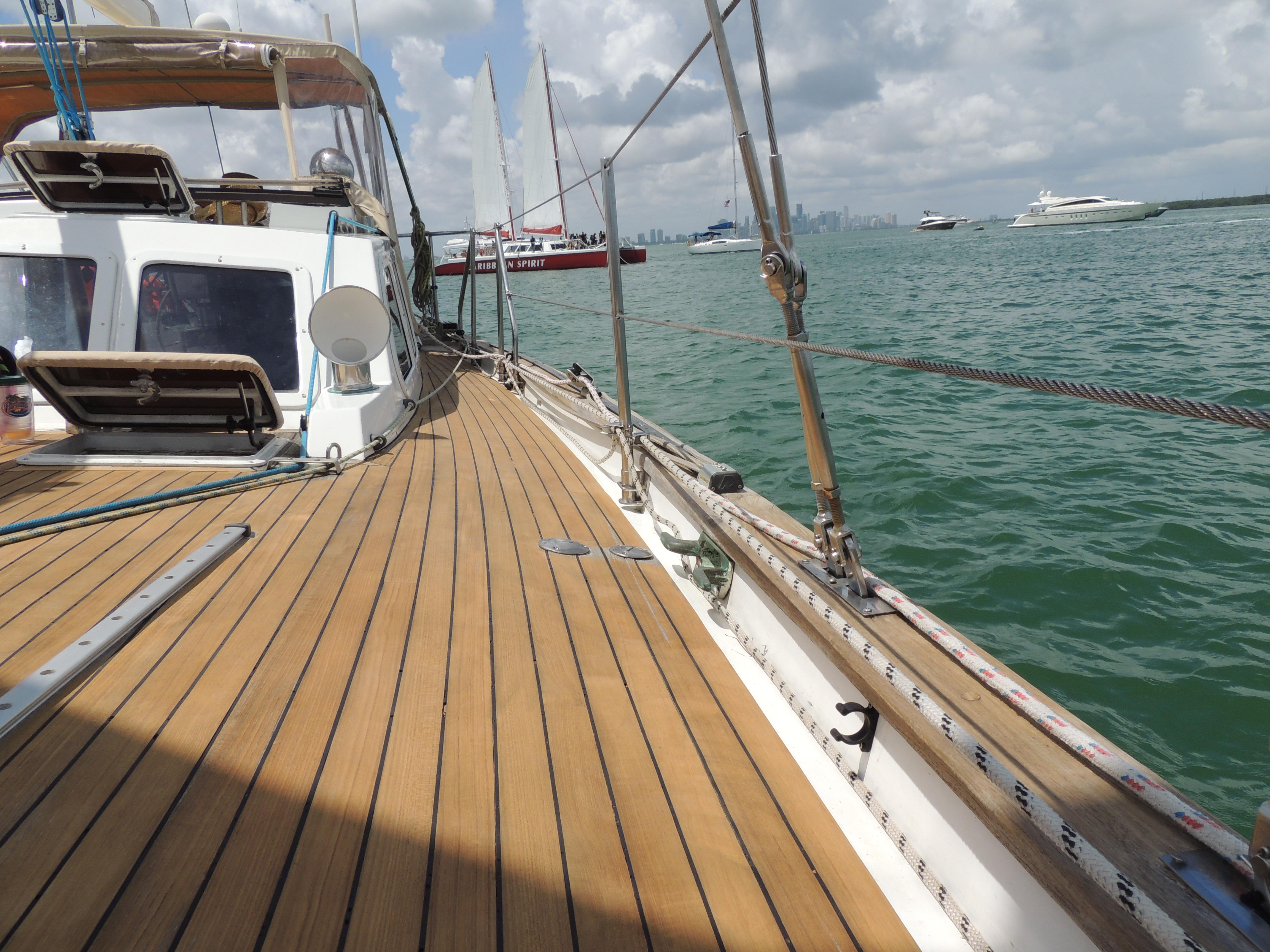 Pan oceanic flush deck deals pilothouse