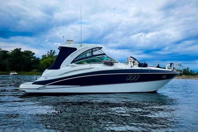 Cruisers Yachts 360 Express