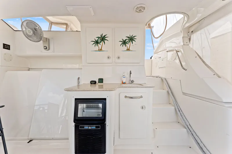 Fortunate 2 Yacht Photos Pics 