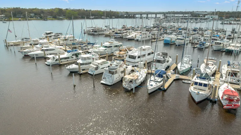 Fortunate 2 Yacht Photos Pics 