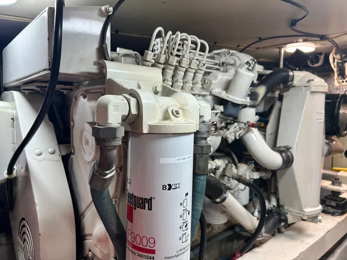 Fortunate 2 Yacht Photos Pics 