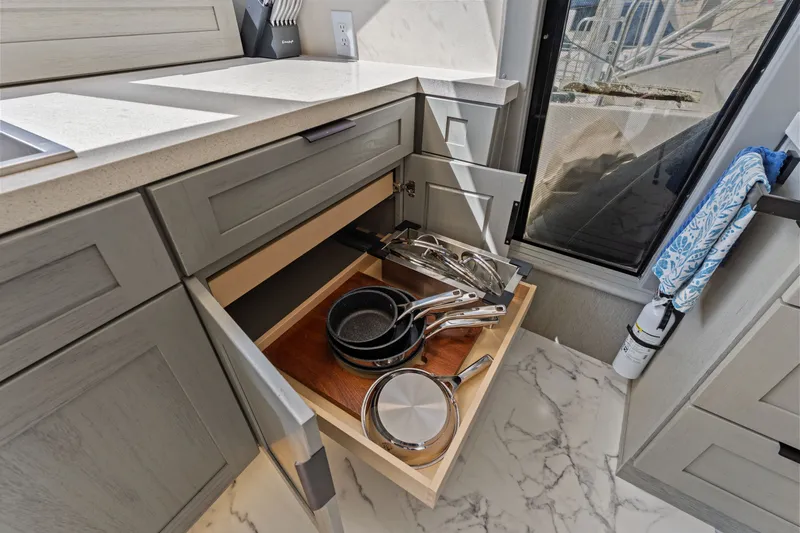 Fortunate 2 Yacht Photos Pics 