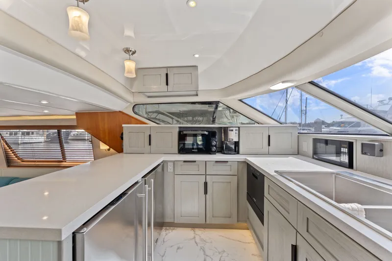 Fortunate 2 Yacht Photos Pics 