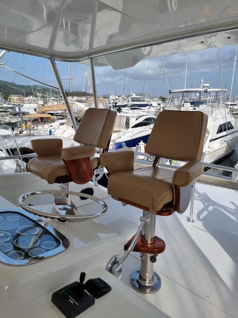 2004 Viking 55 