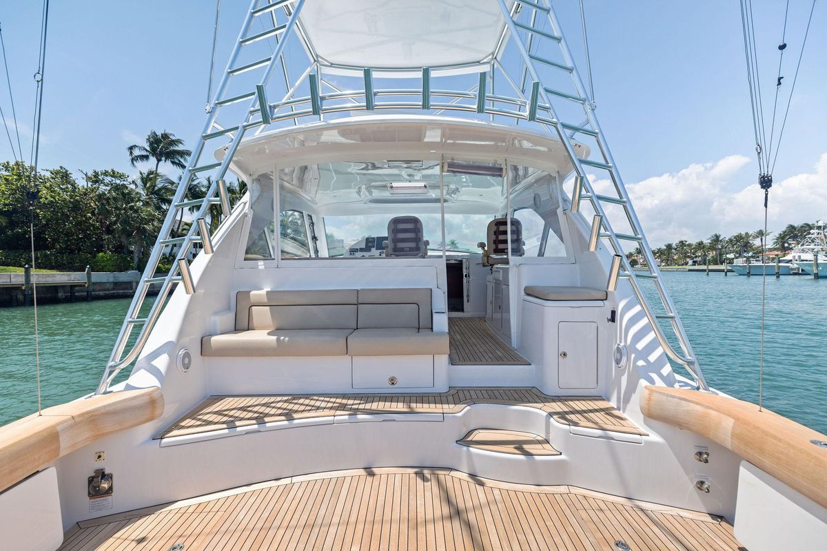 2016 Hatteras 45 