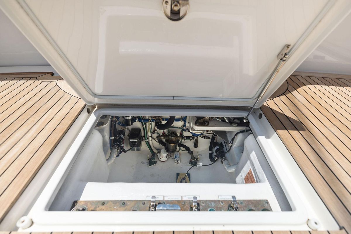 2016 Hatteras 45 