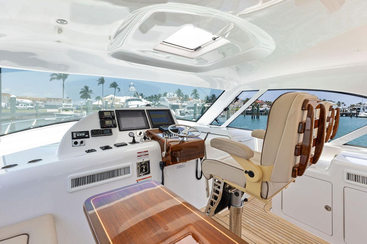 2016 Hatteras 45 