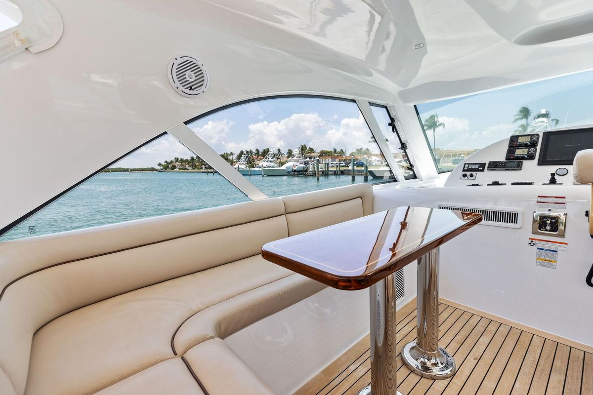 2016 Hatteras 45 