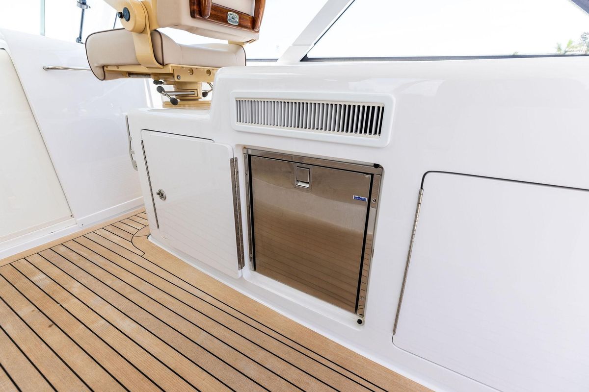 2016 Hatteras 45 