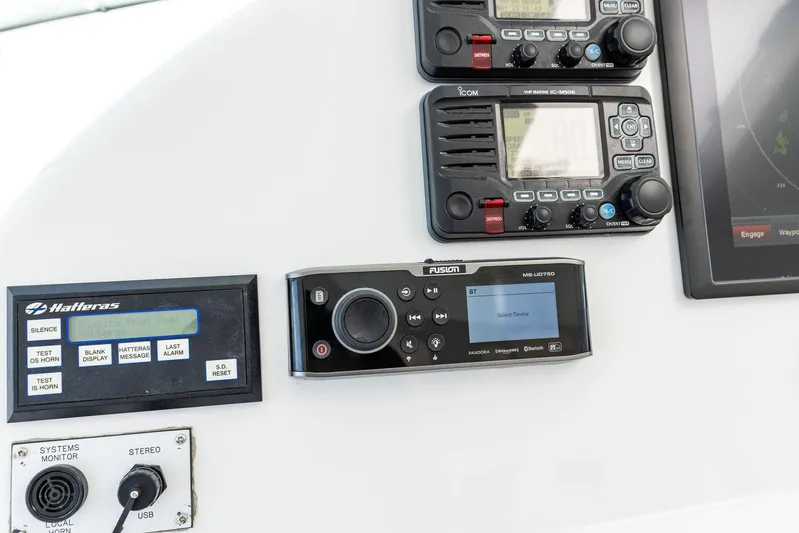 Milling Time Yacht Photos Pics 